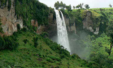 An image of the most stunning waterfalls in Uganda on the foots of Mount Elgon National Park